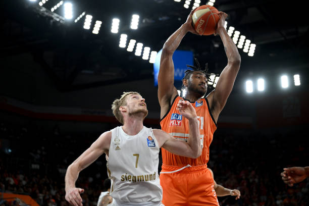 与上赛季的 与上赛季的